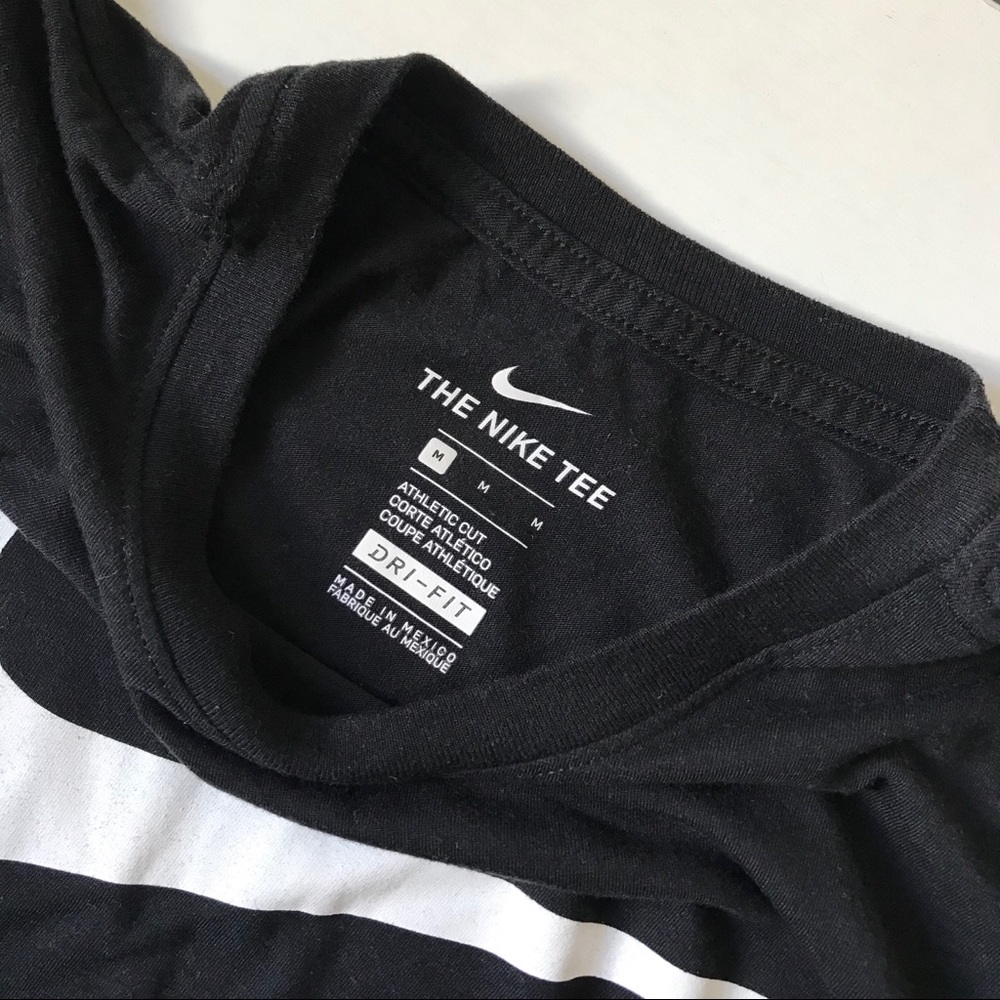 NIKE CROP TOP